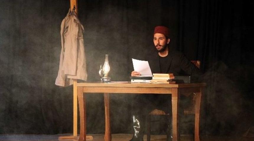 Tiyatro Rapsodi&rsquo;den Destansı Oyun