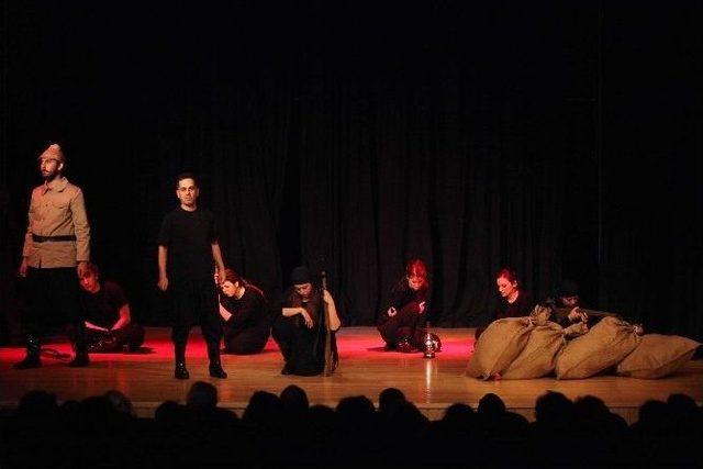 Tiyatro Rapsodi&rsquo;den Destansı Oyun 2