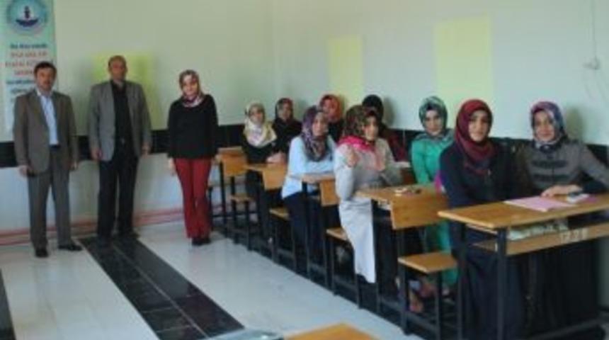 &Ccedil;ocukları Yetiştirecekler Eğitim G&ouml;r&uuml;yor