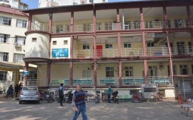Hastanede Asans&ouml;r Boşluğuna D&uuml;ş&uuml;p &Ouml;ld&uuml; 1