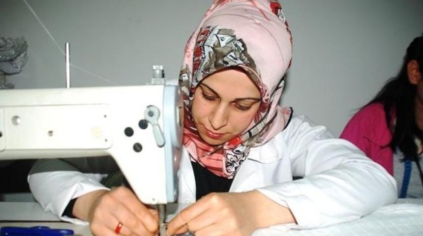 (&ouml;zel Haber) Hem &Ouml;ğreniyor, Hem &Ccedil;alışıyor Hem De Kazanıyorlar
