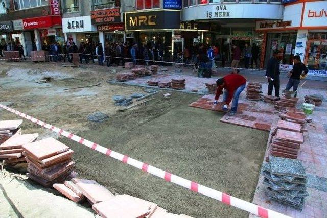 Van&rsquo;da Yol Yapım &Ccedil;alışması 1