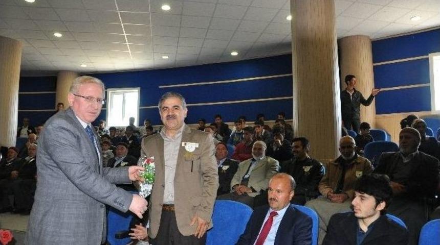 Yardımcı Do&ccedil;. Dr. Mahmut &Ouml;zt&uuml;rk, Sincik&rsquo;te Konferans Verdi