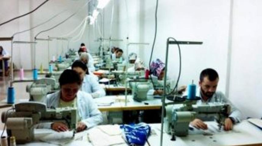 Aydın’da Ev Hanımlarına Dikiş Makinesi Kullanımı Öğretilecek