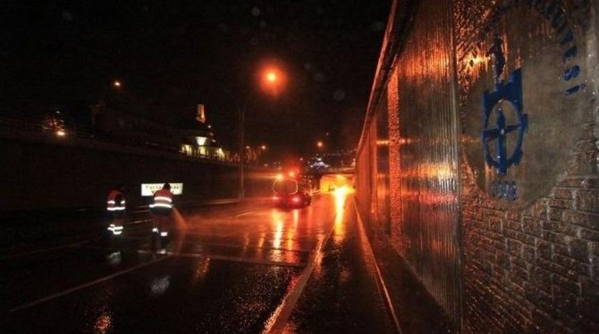 Kocaeli&rsquo;de Yol Ve T&uuml;nellere Bahar Temizliği Yapıldı