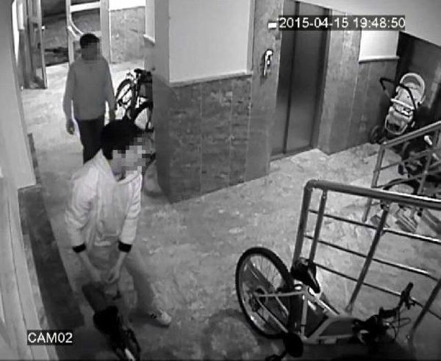 Bisiklet Hırsızlığı Şüphelilerini Güvenlik Kamerası Yakalattı