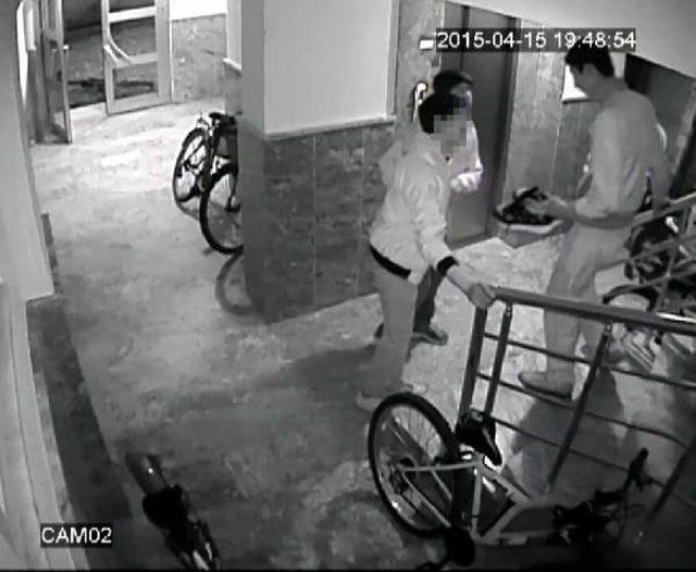 Bisiklet Hırsızlığı Şüphelilerini Güvenlik Kamerası Yakalattı