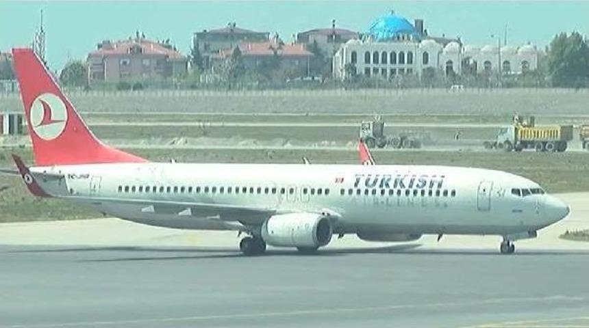 Bomba Ihbarı Yapılan Thy U&ccedil;ağı Geri D&ouml;nd&uuml; (1)