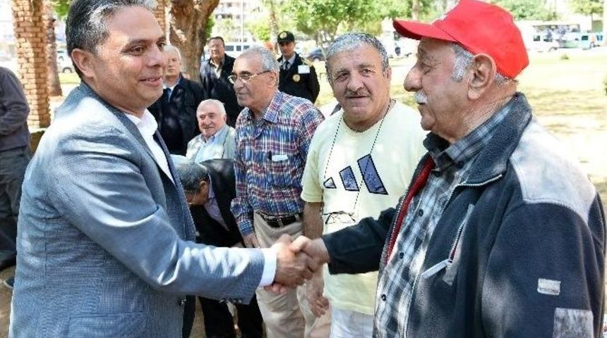 Başkan Uysal&rsquo;a Nazar Boncuğu