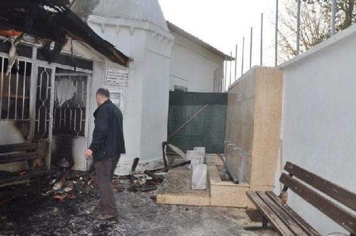 Gümülcine'de Mahmud Ağa Camisi Kundaklandı