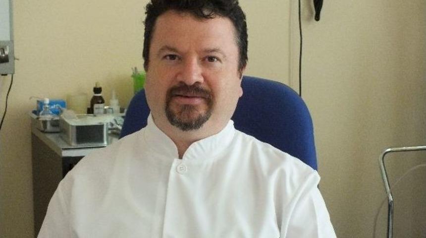 Sebepsiz Kuru &Ouml;ks&uuml;r&uuml;k Kulaklarınızdan Olabilir