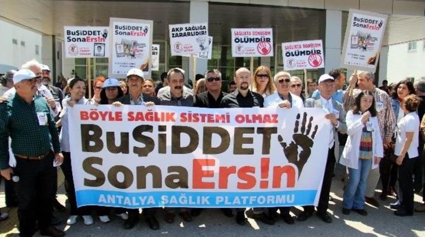 Sağlık&ccedil;ılardan &ldquo;şiddet&rdquo; Eylemi
