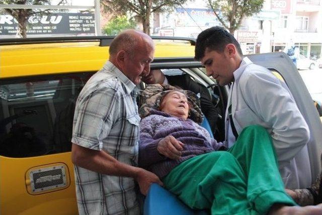 Ayağı Kangren Olan 90 Yaşındaki Kadın Sağlığına Kavuştu