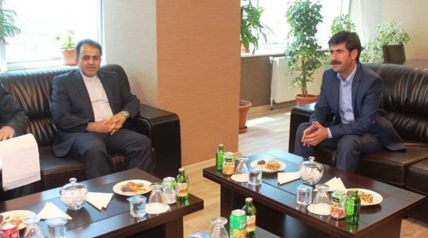 D-8 Genel Sekreteri Van&rsquo;da