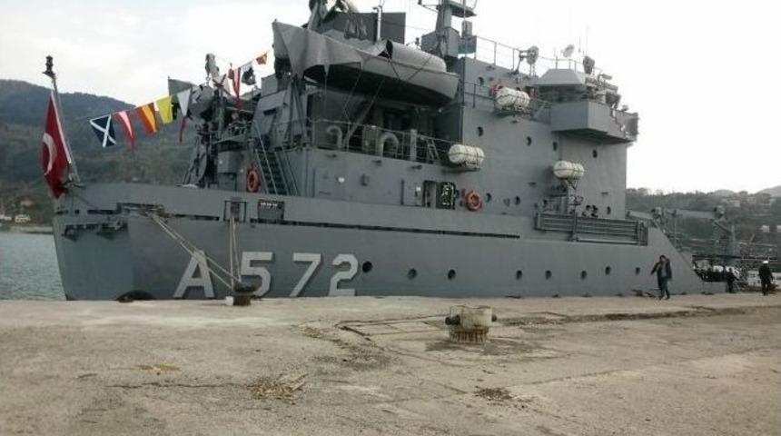 Askeri Gemi İnebolu&rsquo;da