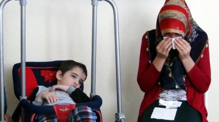 Epilepsi Hastası Minik Yaşar Yardım Bekliyor