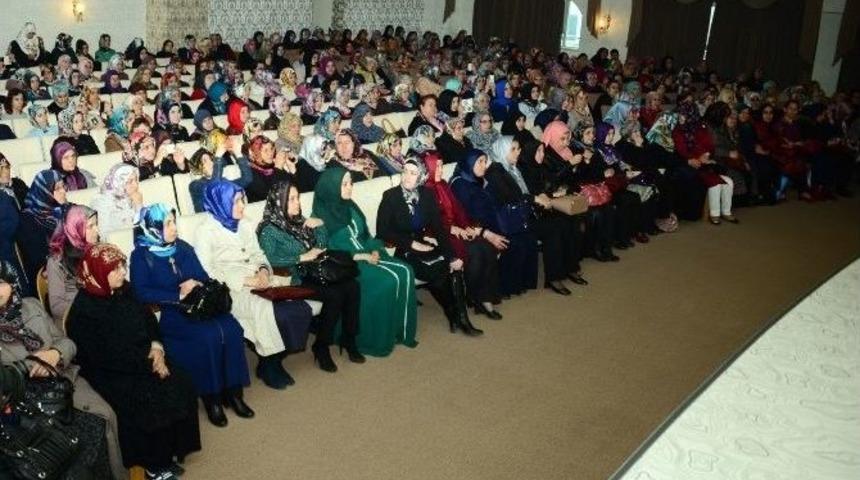 Komek&rsquo;te Kutlu Doğum Coşkusu