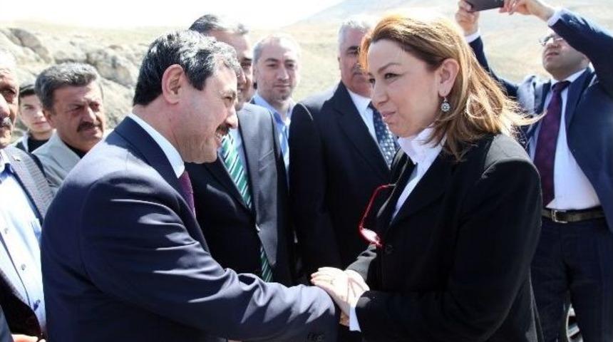 Ak Partili Adaylar, Darende&rsquo;de Coşkuyla Karşılandı