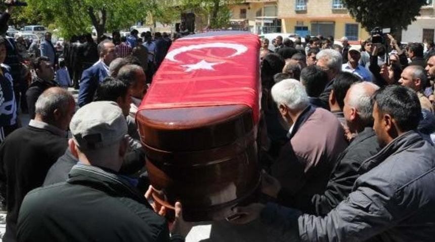 İspanya&rsquo;Da Boğulan Işitme Engelli Şakir, Toprağa Verildi