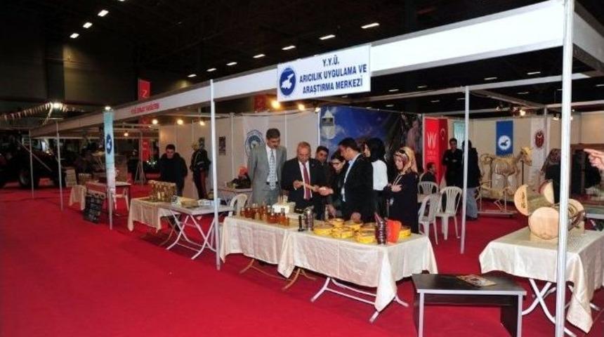 Rekt&ouml;r Battal&rsquo;dan Fuar Alanına Ziyaret