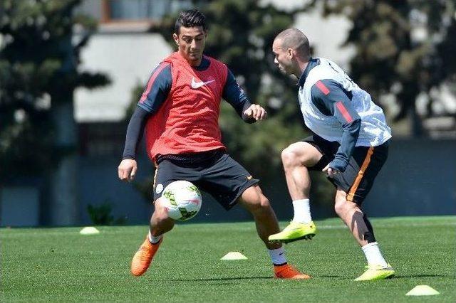 Sneijder Geri D&ouml;nd&uuml; 1