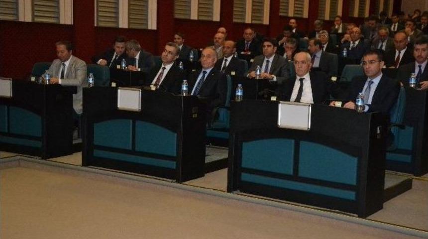 Vali Orhan Düzgün: