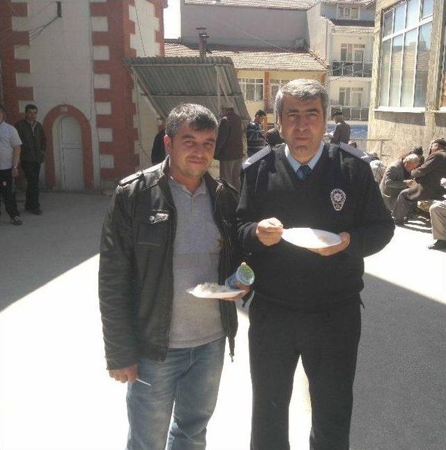 Hisarcık&rsquo;ta Bin Kişiye Kutlu Doğum Pilavı Dağıtıldı 3