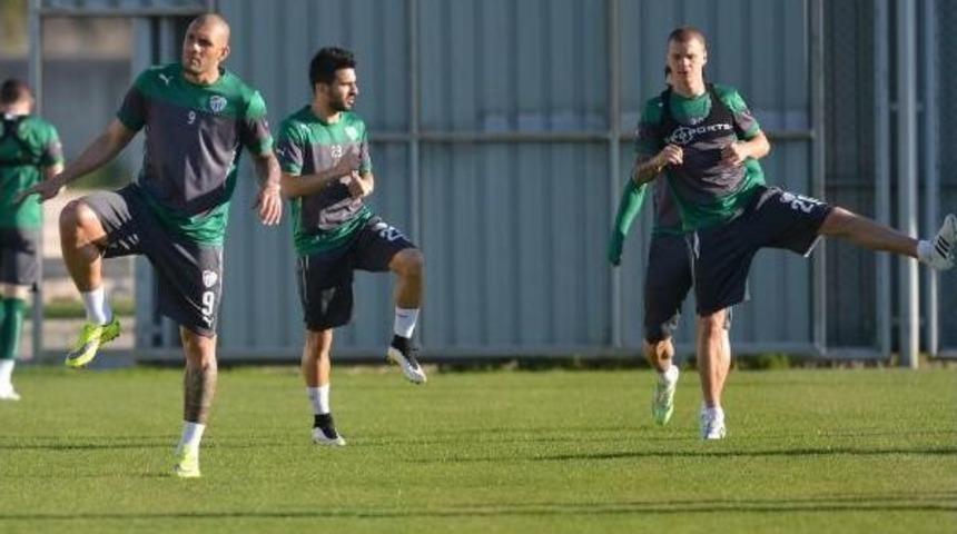 Bursaspor Fenerbah&ccedil;e&rsquo;Ye Iddialı Hazırlanıyor