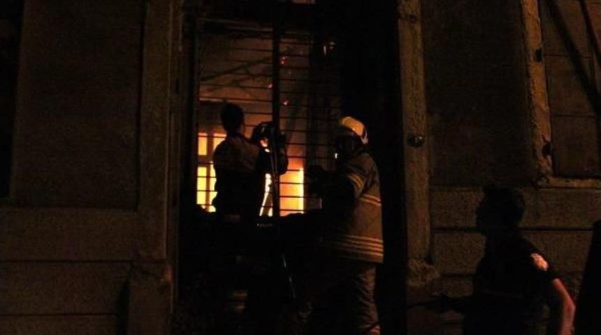 Metruk Bina Alev Alev Yandı