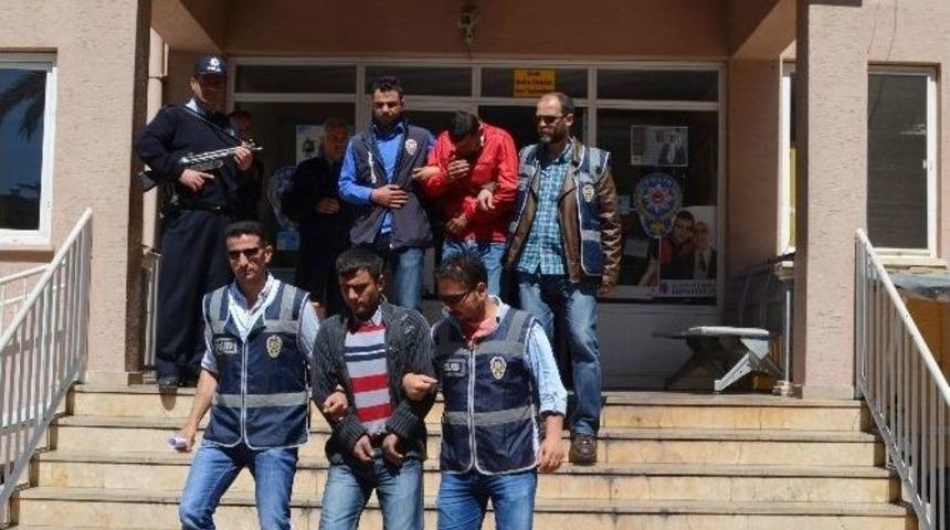 Kiraladıkları Otoları Satmaya &Ccedil;alışırken Yakalandılar