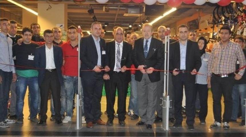 Vatandaş İstedi Mağaza Genişletildi