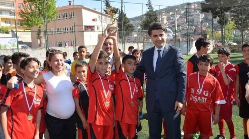 Belen&rsquo;de D&uuml;zenlenen Futbol Ve Masa Tenisi Turnuvaları Final Ma&ccedil;ları İle Son Buldu