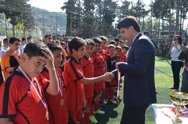 Belen’de Düzenlenen Futbol Ve Masa Tenisi Turnuvaları Final Maçları İle Son Buldu 2