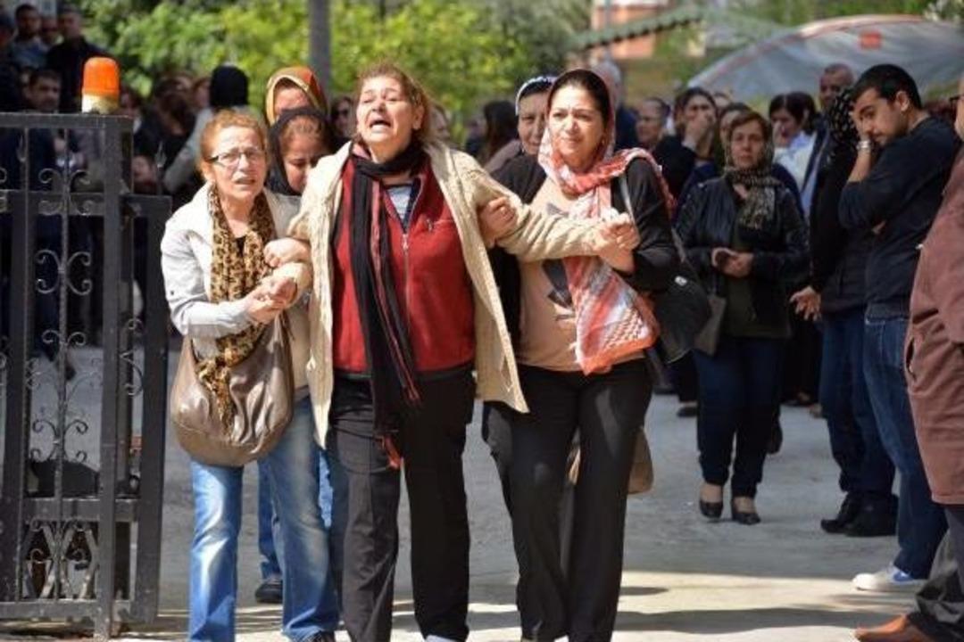 Samsun'da Kazada &Ouml;len &Uuml;niversiteli Alper Ballı, Adana'da Toprağa Verildi