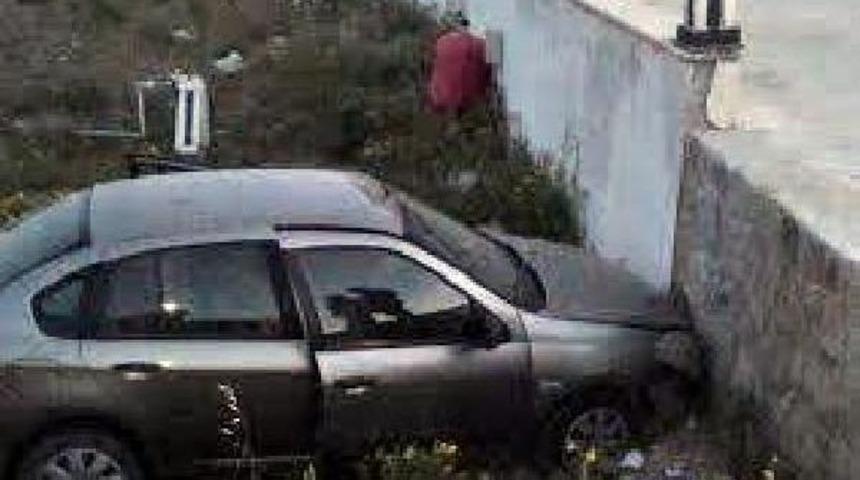 Direksiyonda Kalp Krizi Ge&ccedil;irip Duvara &Ccedil;arpan S&uuml;r&uuml;c&uuml; &Ouml;ld&uuml;