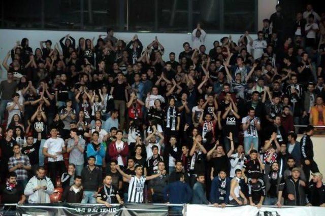 İzmir’De Olaylı Derbi