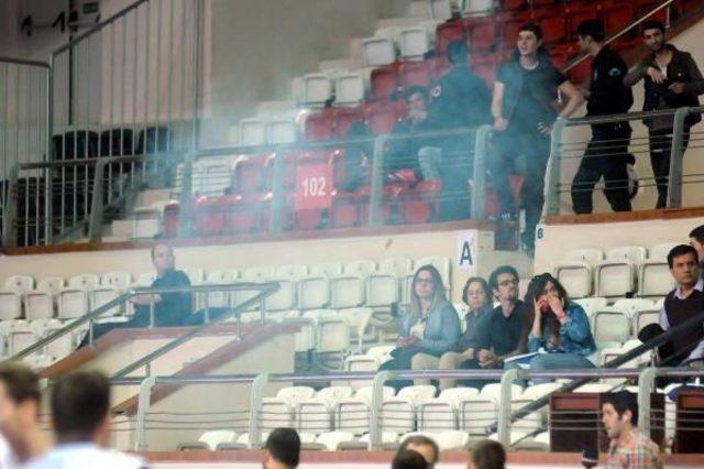 İzmir’De Olaylı Derbi