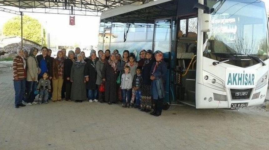 Akhisarlı Kadınlar Manisa Turuna &Ccedil;ıktı