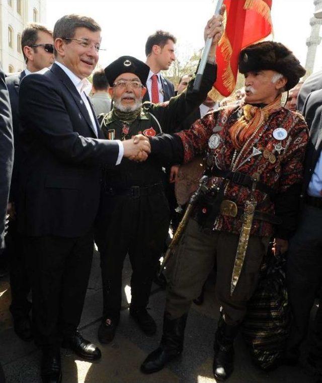 Davutoğlu Trafiğe Girdi, Yarımada Turu Attı (1)