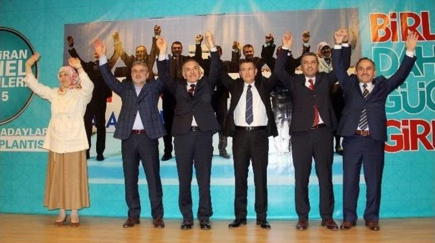 Bakan Canikli Aday Tanıtım T&ouml;reninde Chp&rsquo;ye Y&uuml;klendi