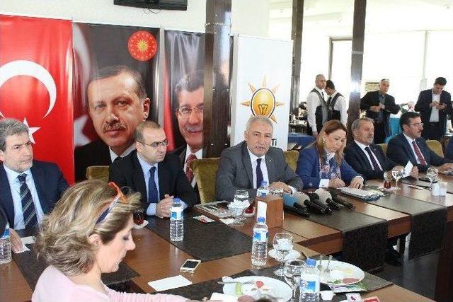 Ak Parti Adayları Basın İle Bir Araya Geldi 1