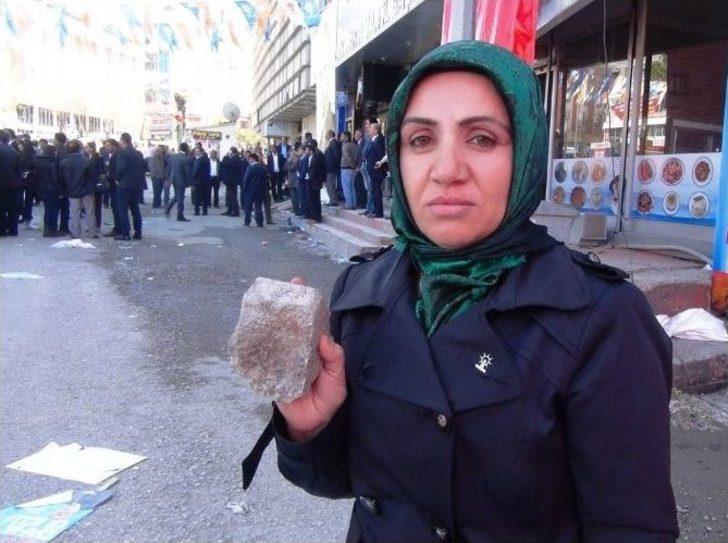 Ak Parti Milletvekili Adaylarına Taşlı Saldırı G1