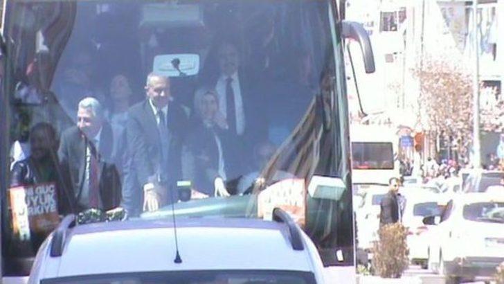 Ak Parti Milletvekili Adaylarına Taşlı Saldırı G2