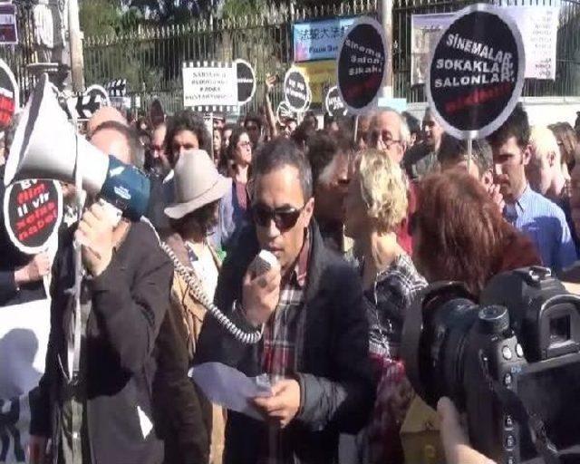 İstiklal Caddesi'nde Sinemacılardan 