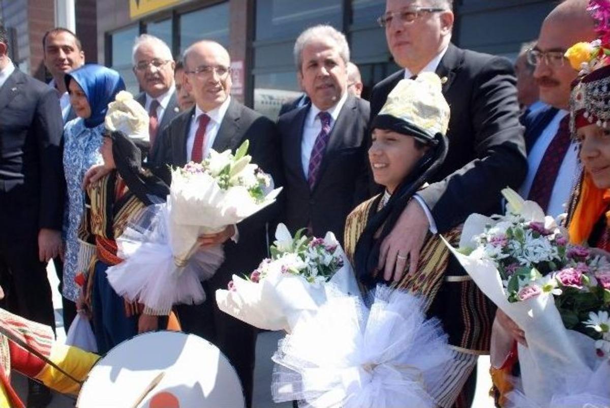 Ak Parti Gaziantep Adaylarını Tanıttı