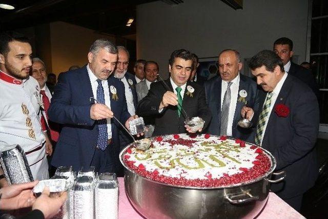 Vali D&uuml;zg&uuml;n, Kutlu Doğum Haftası Programına Katıldı 1