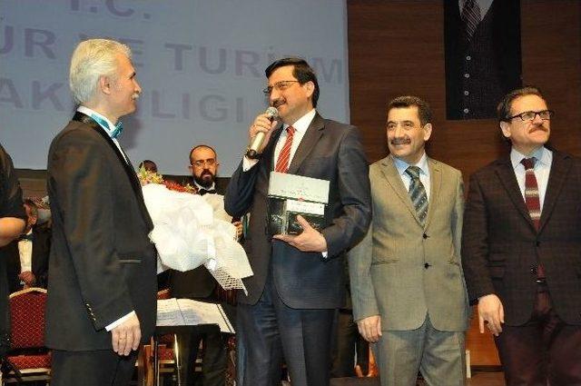 Ke&ccedil;i&ouml;ren&rsquo;de B&uuml;lb&uuml;l T&uuml;rk&uuml;leri Gecesi 1