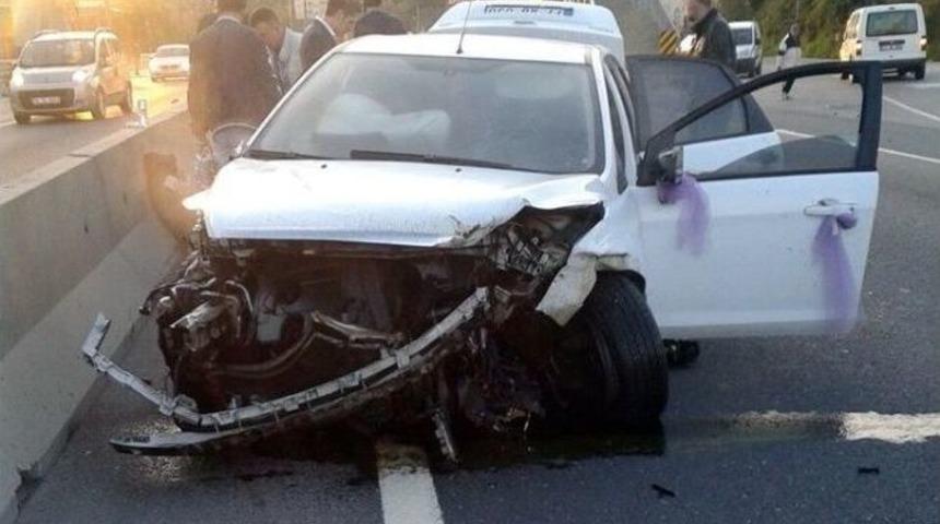 Gelin Arabası Kaza Yaptı