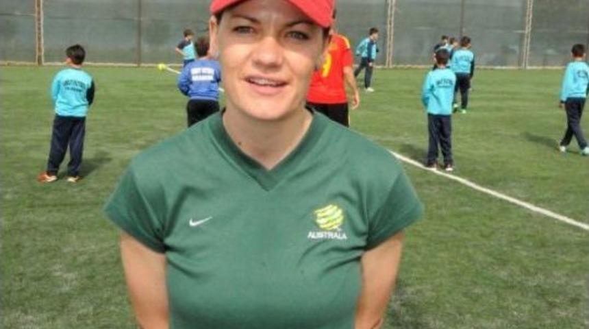 Dedeleri Savaştı, Torunları Kriket Oynadı