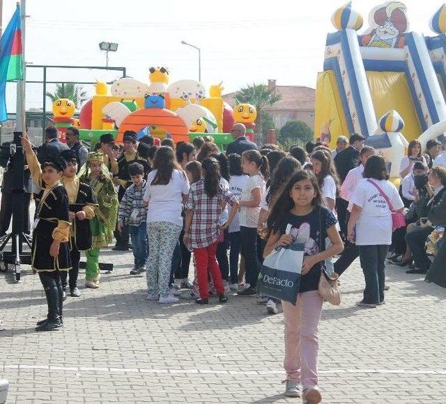 Ayvalık, 23 Nisan Bayramını Bayram Havasında Kutlamaya Hazırlanıyorlar